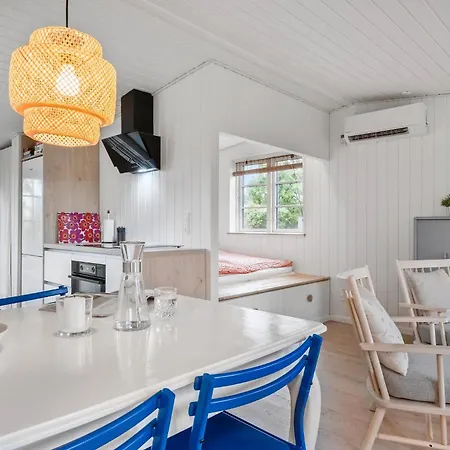Stunning In With Kitchen Holiday home *